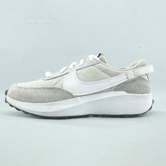 NIKE WAFFLE DEBUT