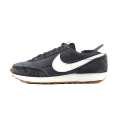 NIKE DAYBREAK