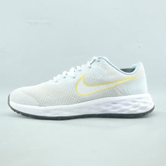 NIKE REVOLUTION 6