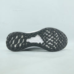 NIKE REVOLUTION 6