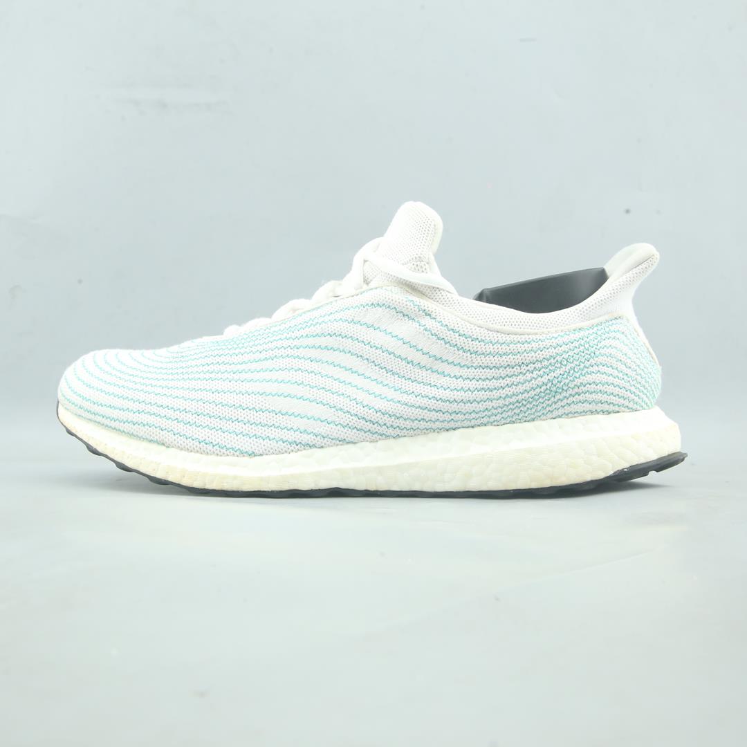ADIDAS  ULTRA BOOST DNA