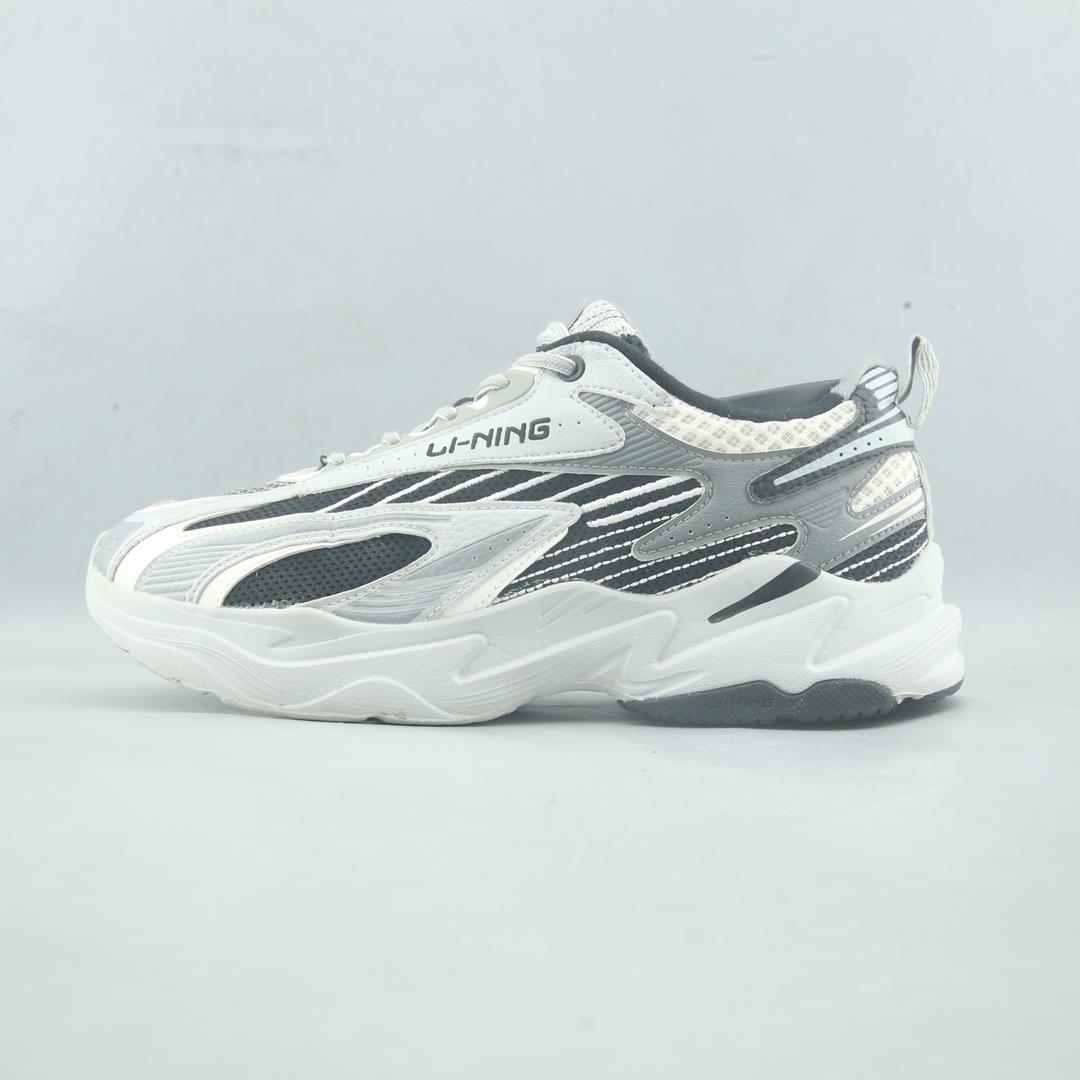 LI-NING SPORT LEISURE