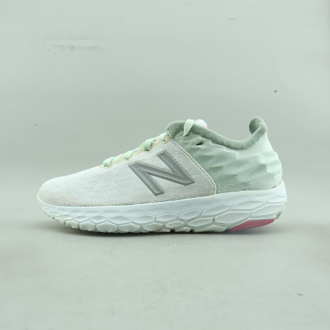 NEW BALANCE FRESH FOAM BEACON V2